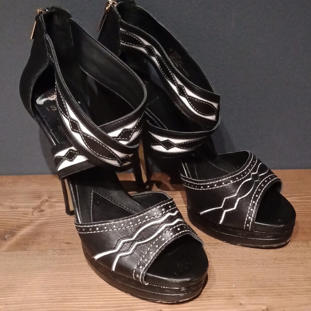 ISOLA heels